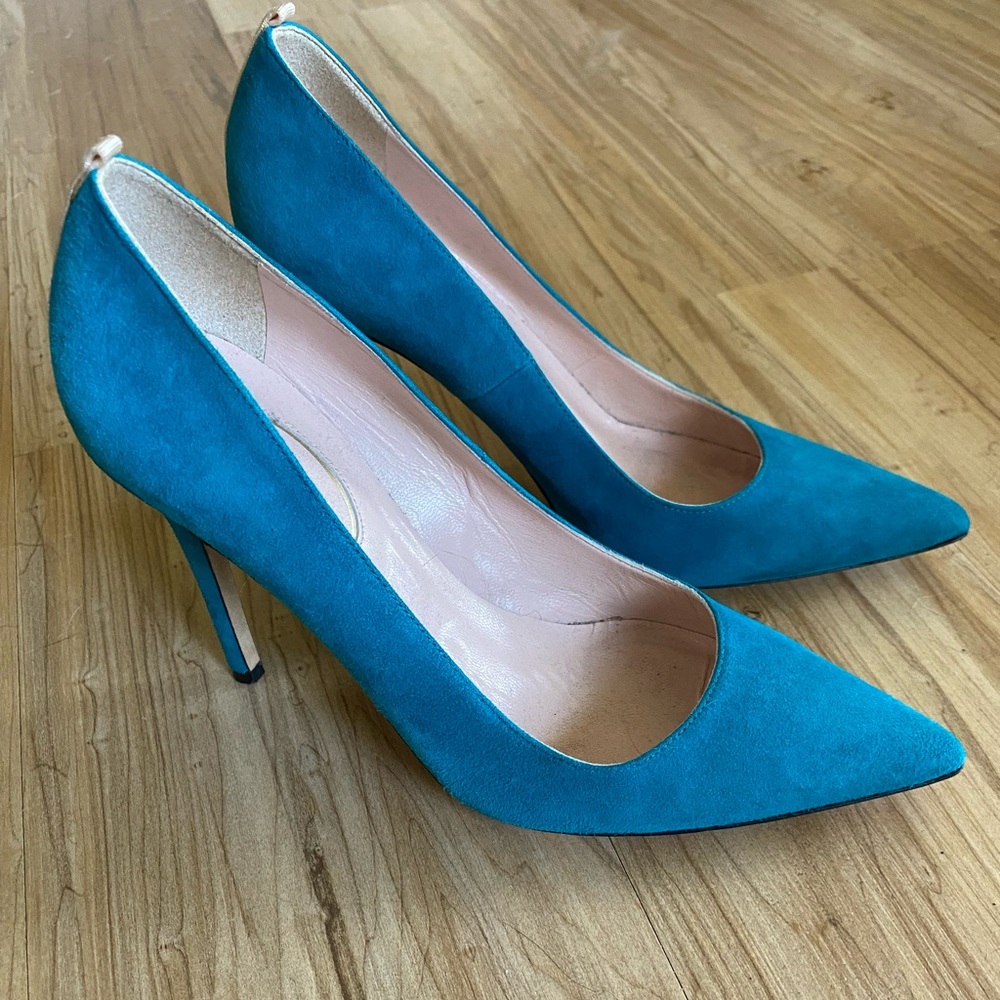 SJP fawn in turquoise